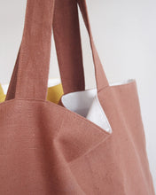 Load image into Gallery viewer, MIKANU Linen Shopper With Print
